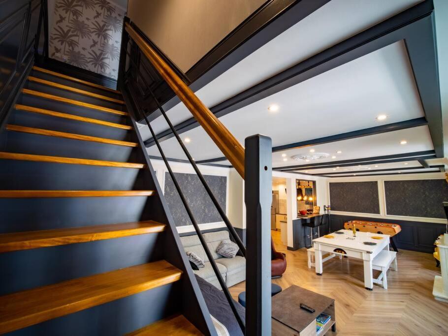 Mega Jeanne D'Arc Billard Baby Foot Logements Insolites Нанси Экстерьер фото